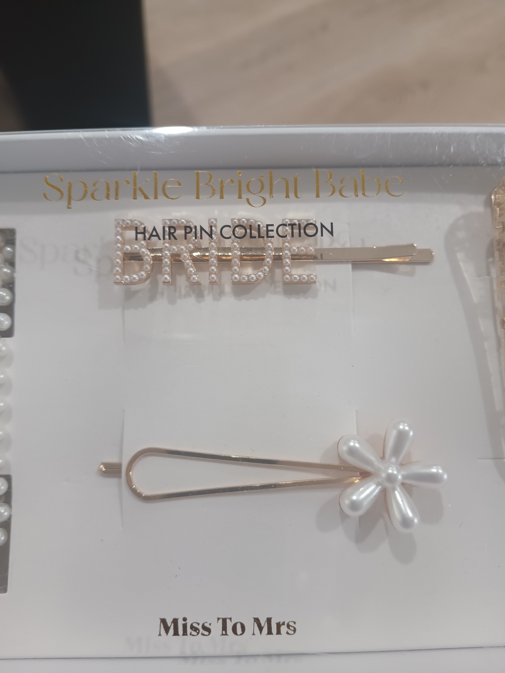 Pearl & Gold Hair Pin Set - White and Gold - Picture 6 of 7
